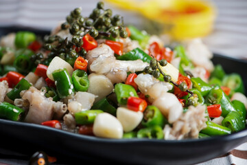 Sauteed bullfrog with green pepper