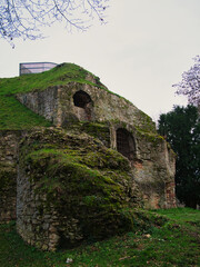 Ruine der Festung Rüsselsheim aus dem 14. Jahrhundert im Mittelalter