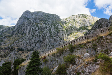 Fototapeta na wymiar モンテネグロ　コトルの城壁