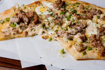 Flatbread pizza with meatballs, marinara sauce, Parmesan cheese and fresh Italian parsley. Classic American or Italian restaurant favorite. Homemade pizza dough with sauces, meats and cheeses.
