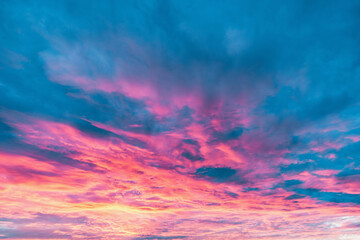Fototapeta na wymiar Amazing colorful clouds on the evening sunset sky.