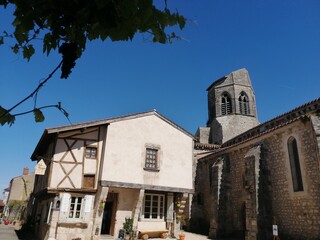 village m&eacute;di&eacute;val 1