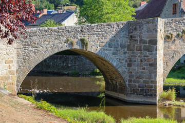 Nouvelle-Aquitaine - Limousin - Creuse - Chambon-sur-Voueize - Pont médiéval - L'arche côté...