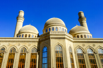 Fototapeta na wymiar Azerbaijan, near baku the mosque Bibi Haybad.