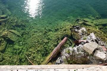 Fototapeta na wymiar Steinbruch, Baggersee und früheres Gefängnis Rummu in Estland, jetzt Badesee