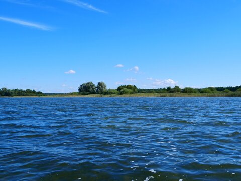 Der Fleesensee in der Mecklenburgischen Seenplatte bei Unterg&ouml;hren, einem Ortsteil von G&ouml;hren-Lebbin in Mecklenburg-Vorpommern