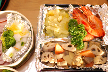 食卓に並んだ美味しそうなお節料理