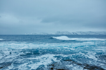 waves of the arctic ocean