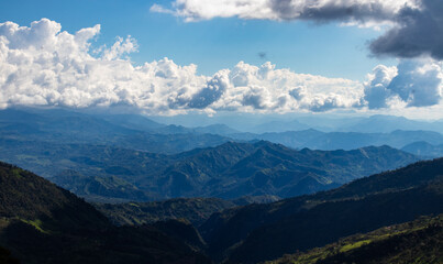 Paisaje de campo  cielo  azul  