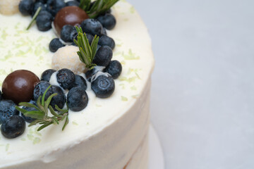 Cake Milchmadchen. Milk girl cake with blueberries