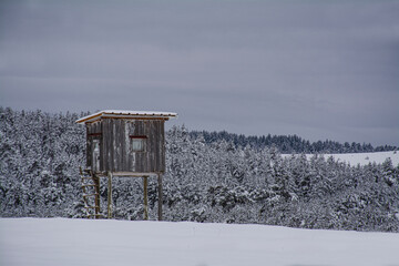 High seat for hunters in winter