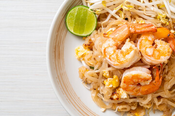 stir-fried noodles with shrimp and sprouts or Pad Thai