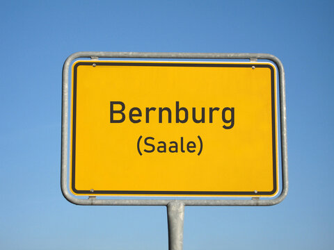 Ortsschild Bernburg Saale