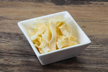 Coconut dry chips in the bowl