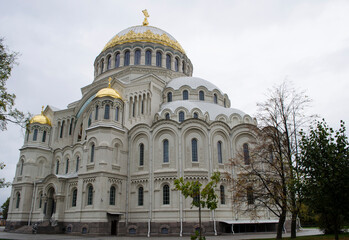 Fototapeta na wymiar Naval Cathedral in Kronstadt Saint-Petersburg