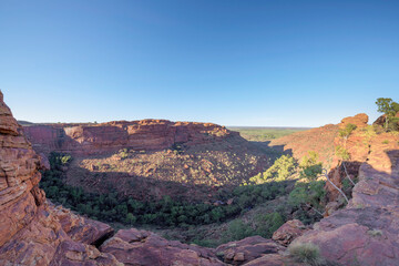 Fototapeta na wymiar The impressive Kings Canyon in Australia's Northern Territory.