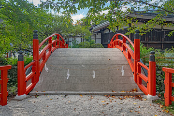 京都 下鴨神社 輪橋（反り橋）