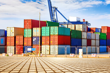 container terminal wharf transport (2)