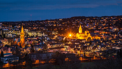 Panorama von Essen-Werden am Abend zur blauen Stunde