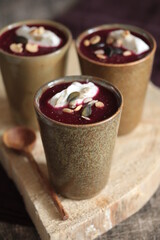 Velouté de betterave rouge au fromage de chèvre