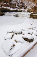 583-76 Winter, Giant's Bathtub, Matthiessen State Park