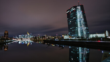 Frankfurt am Main Skyline mit EZB