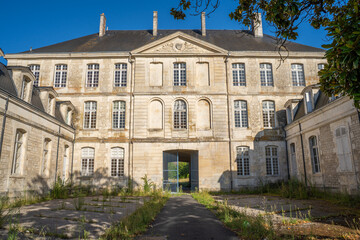 Fototapeta na wymiar Quartier Belliard, Ancienne caserne de Fontenay-le-Comte, Vendée, France