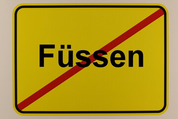 Illustration eines Stadtausgangsschildes der Stadt Füssen