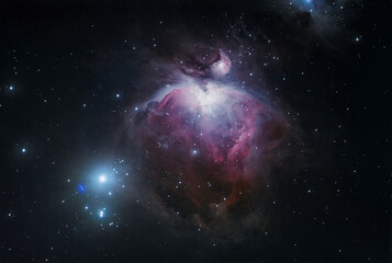 The Orion Nebula was photographed with a 350 mm f / 4 telescope © Andrew