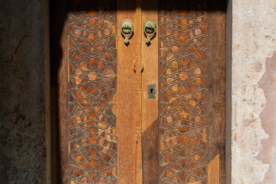 Selective focus closeup of the wooden doo
