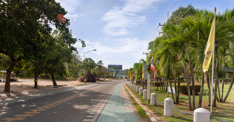 Obraz premium Ban Yen Rd. Nearby is Golden Buddha Mountain