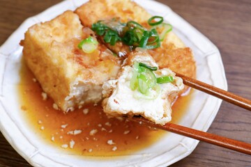 揚げ出し豆腐　2個