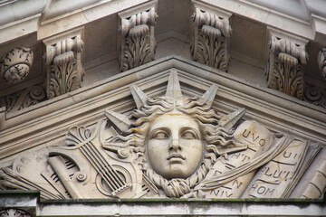 Bas-relief du Roi soleil