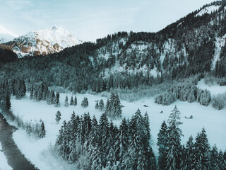 Hinterstein im Allgäu, Hütten im Schnee