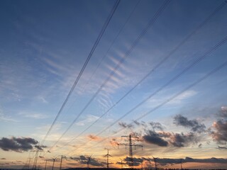 Fototapeta na wymiar Sonnenuntergang beim Windpark 06