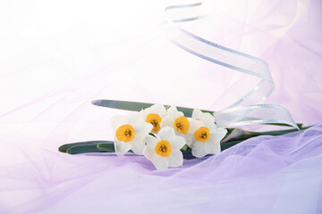 スイセンの花束のデザイン