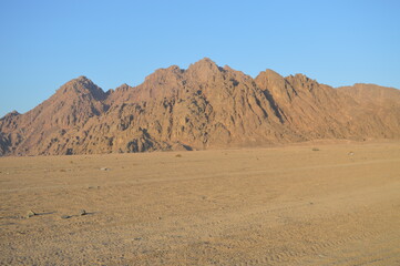 Fototapeta na wymiar Desert landscape mountain view 