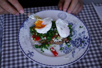 poached eggs and avocado healthy breakfast