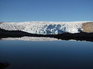 Fototapeta na wymiar Frente glaciar al sur de Groenlandia