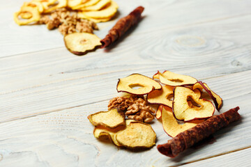walnuts, fruit leather and chips