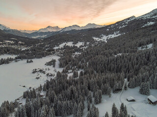 Coucher de soleil dans les montagnes Suisse