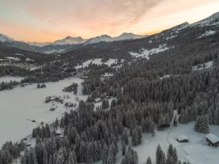 Papier Peint photo autocollant Forêt dans le brouillard Coucher de soleil dans les montagnes Suisse