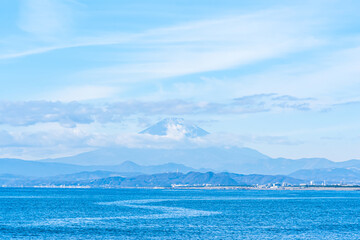 【神奈川県 江ノ島】湘南の海と富士山	