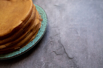 pancakes on a plate
