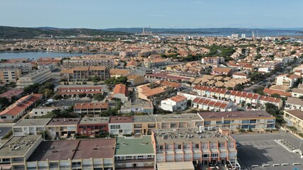 Port-la-Nouvelle dans l'Aude, vue du Ciel - obrazy, fototapety, plakaty