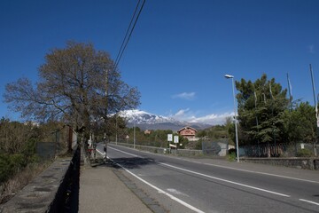 Fototapeta na wymiar Pressi del Monte Etna