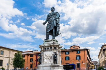 Obraz premium Statue of the Italian general and politician Manfredo Fanti, founder of the 