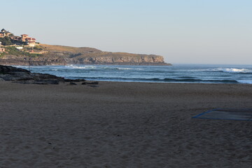Fototapeta na wymiar Atardecer en la playa