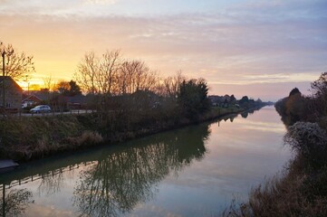 Fototapeta premium sunset on the South Forty-foot waterway. Wyberton, Boston Lincolnshire