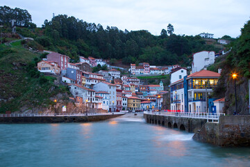 Fototapeta na wymiar Pueblo de Cudillero, Costa Cantábrica, Asturias